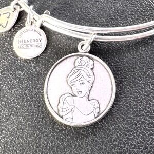 Alex and Ani RARE Disney Parks Cinderella Bangle‎ Charm Bracelet Silver